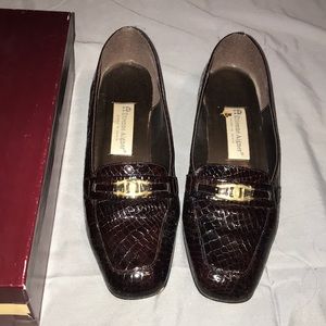 Etienne Aigner Flats